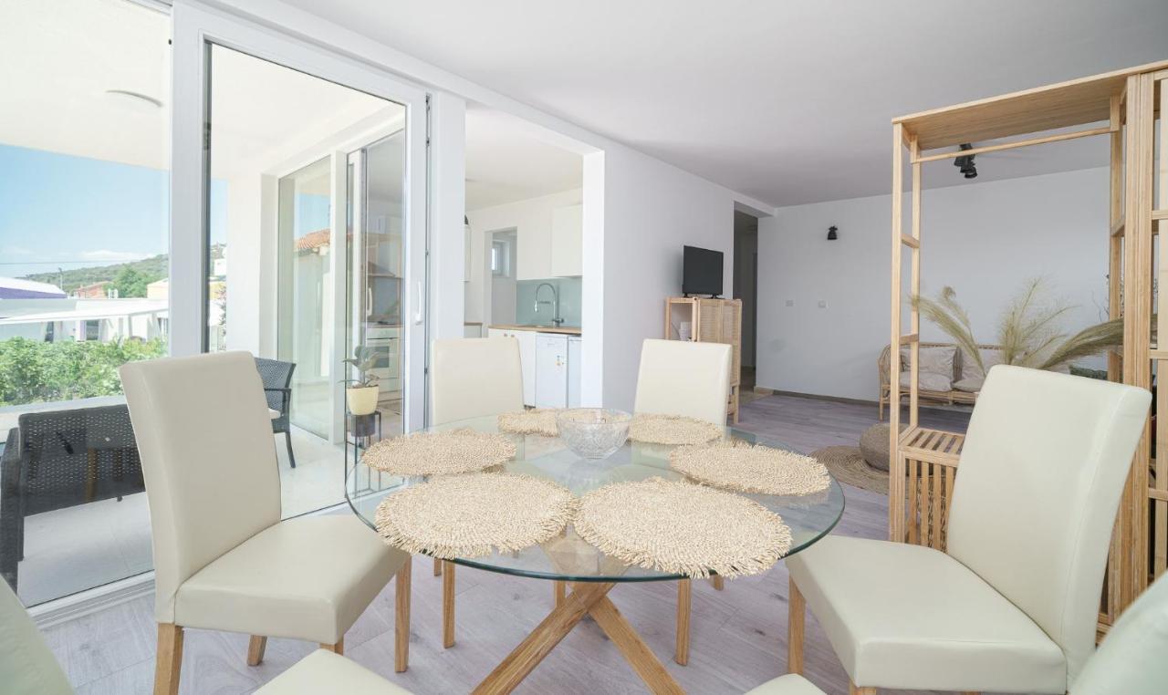 Vila Regina Apartment Regina With Swimming Pool Jezera Extérieur photo