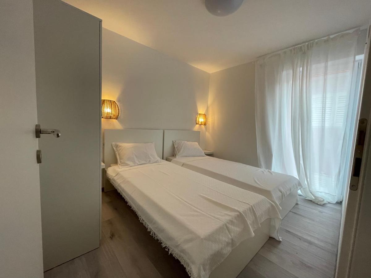 Vila Regina Apartment Regina With Swimming Pool Jezera Extérieur photo