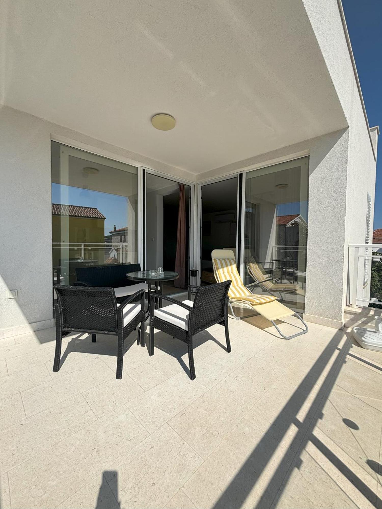 Vila Regina Apartment Regina With Swimming Pool Jezera Extérieur photo